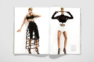 img-carine-roitfeld-3_213828441359-1000x667.thumb.jpg.479eaf0a0220ec42470c28c433fe3819.jpg