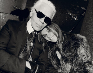 img-carine-roitfeld-9_213630426964-1000x787.thumb.jpg.1eed305926c77c51c5e59b7f192a5eff.jpg
