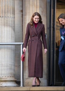 kate-middleton-s-stylish-return-a-royal-fashion-statement-2.jpg