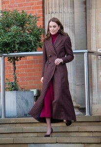 kate-middleton-s-stylish-return-a-royal-fashion-statement-5.jpg