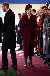 kate-middleton-welcomes-amir-of-qatar-12.03.2024-6.jpg