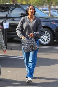 kelly-rowland-attends-baby2baby-holiday-party-at-bmo-stadium-12.03.2024-2.jpg