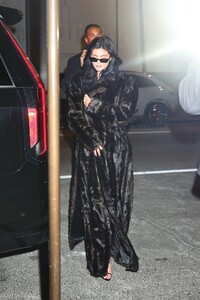 kylie-jenner-at-snl-afterparty-01.25.2025-4.jpg