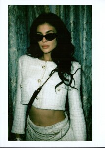 kylie-jenner-s-vogue-photoshoot-at-chanel-ss25-show-01.29.2025-3.jpg