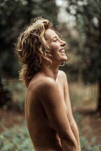 large-1711141475-f3ceb736f56c6e101f7da5f7a318efc1.jpg