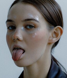 large_13_ksenia_v_main_book_0b92742837.jpg