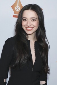 mikey-madison-attends-2025-new-york-film-critics-circle-awards-3.jpg