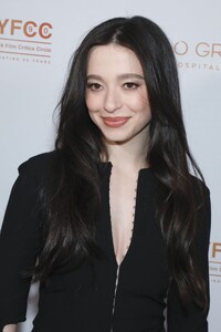 mikey-madison-attends-2025-new-york-film-critics-circle-awards-6.jpg