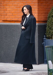 mikey-madison-spotted-out-in-new-york-city-01.23.2025-4.jpg