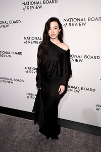 mikey-madison-stuns-in-louis-vuitton-at-national-board-of-review-gala-0.jpg