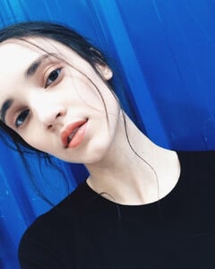 nREWnGfh9A0.jpg