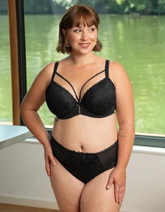 sugarshape-bh-vienna-strappy-black-front-full-1.webp