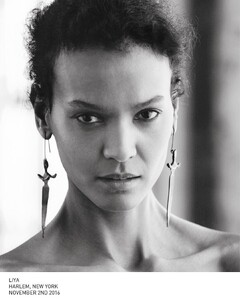 valentino-spring-summer-2017-02-liya-kebede-by-david-sims.thumb.jpg.7eb018db3f28fa4b37f569a9f62bb67d.jpg