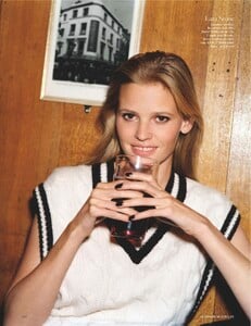 vogue-uk-2012-06-jun(dragged)21.thumb.jpg.1fd7026997116b7a21815a738367d7bb.jpg