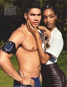 vogue-uk-2012-06-jun(dragged)27.thumb.jpg.6d02c53555c724ffba5e900fa7c36377.jpg