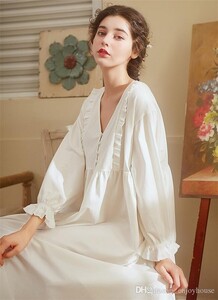 women-white-cotton-nightdress-medieval-vintage (2).jpg