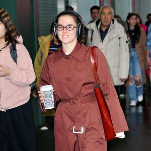 zoey-deutch-arrives-for-her-matinee-performance-of-our-town-in-new-york-city-12-29-2024-4.jpg