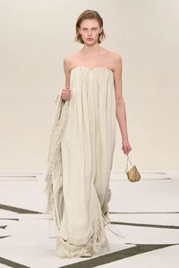 00058-calvin-klein-collection-fall-2025-ready-to-wear-credit-brand.thumb.webp.a20b5a10832fb1e59e0a9d7846b86282.webp