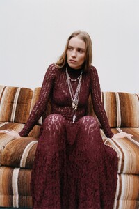 04813318681-p.jpg