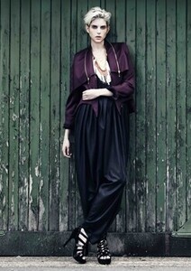 1301394232-1.jpg