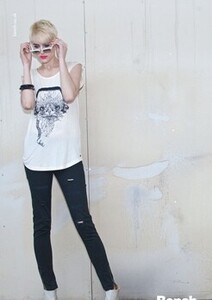 1301394363-1.jpg