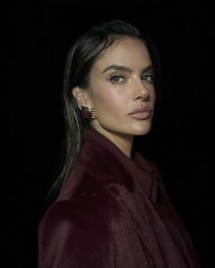 [2025.02.01] alessandraambrosio_476020027_18486507907000670_9114184051416557657_n.jpg