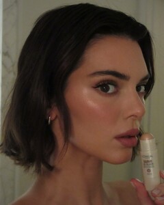 [2025.02.01] kendalljenner_475543038_18915884902044931_5782335394682384409_n.jpg