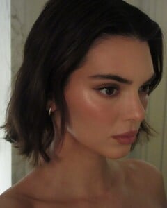 [2025.02.01] kendalljenner_475962202_18915884935044931_672788068658385673_n.jpg