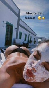 [2025.02.06] alessandraambrosio_3562208466192499786.jpg