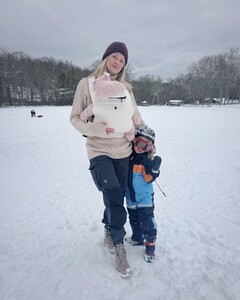 [2025.02.11] lindsellingson_476662883_18486474775043062_7532102711086785738_n.jpg