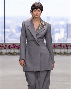 [2025.02.11] taylor_hill_476854636_18490836277024492_4780763441172254862_n.jpg