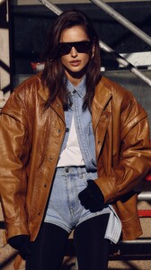 [2025.02.12] izabelgoulart_3566429670670417092.jpg
