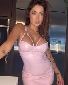 [2025.02.13] ariannyceleste_479170681_18490241776023607_7539203649834355698_n.jpg