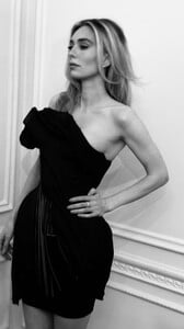 [2025.02.17] vanessa__kirby-brycescarlett_3570029063172698518.jpg