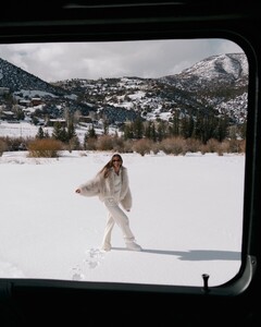 [2025.02.19] helenowen_480634108_18480176071019170_4776757202894585226_n.jpg