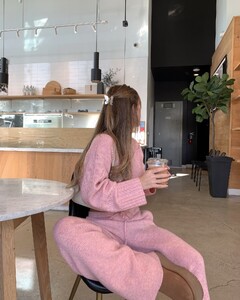 [2025.02.21] haileygrice_481151490_18491226430016781_3147379498489611822_n.jpg