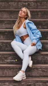 [2025.02.22] livvydunne_3573988408436740112.jpg