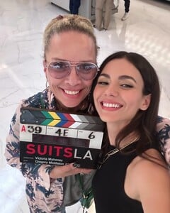 [2025.02.23] victoriajustice_481408574_18578774368006824_7337192109577094368_n.jpg