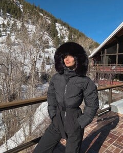 [2025.02.26] sarasampaio_481746999_18494659957058288_3119484834948929358_n.jpg