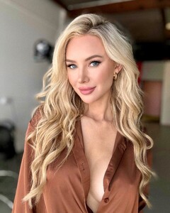 [2025.02.26] tiffanytothxoxo_482091627_18488273248017325_745525502104341574_n.jpg