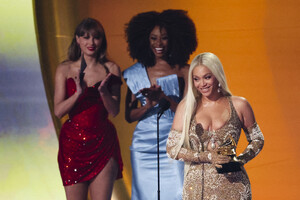 563141479_beyonce_-19.jpg