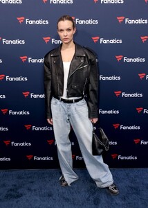 564946139_josephine-1.jpg