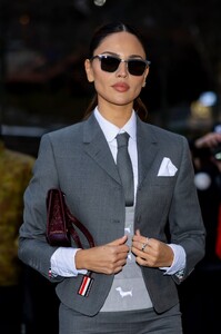 566234205_eiza-10.jpg