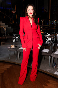 566255738_elizabethgillies-3.jpg