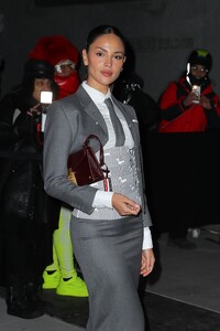566447672_eiza-16.jpg