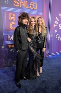 567744349_miley-19.jpg
