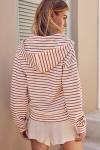 628274s3.jpg