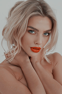 Alexa Breit1.png