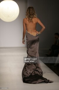BiancaGomez s07jeanisis-09n.jpg