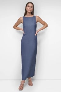 DKNYDD22724_13_DD5T1H97_IND_F.jpg